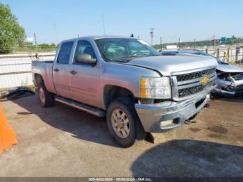  Salvage Chevrolet Silverado 2500