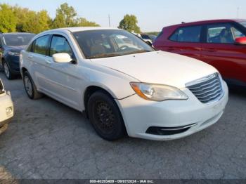  Salvage Chrysler 200