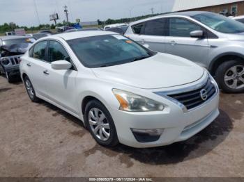  Salvage Nissan Altima