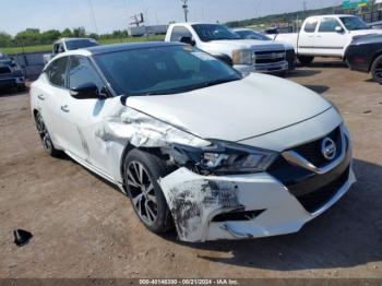  Salvage Nissan Maxima