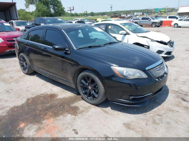  Salvage Chrysler 200