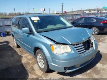  Salvage Chrysler Town & Country