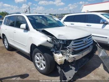  Salvage Toyota Highlander