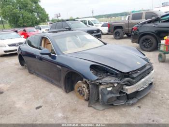  Salvage Porsche Panamera