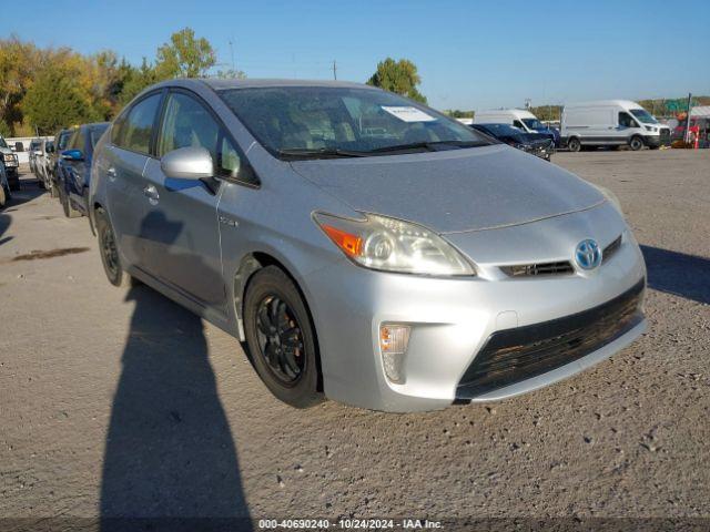  Salvage Toyota Prius