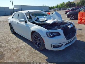  Salvage Chrysler 300