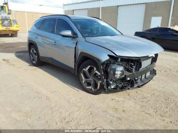  Salvage Hyundai TUCSON