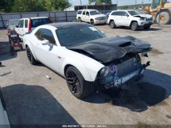  Salvage Dodge Challenger