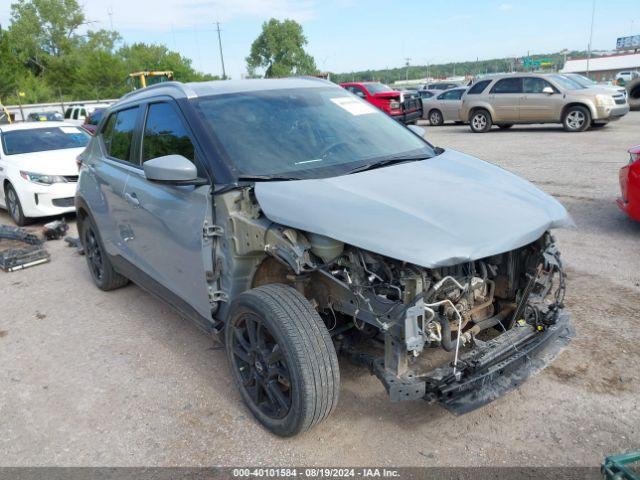  Salvage Nissan Kicks