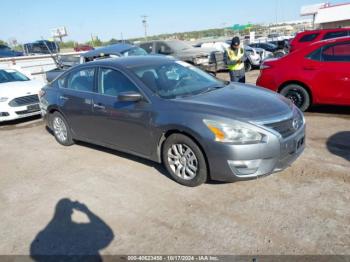  Salvage Nissan Altima