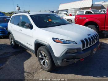  Salvage Jeep Cherokee