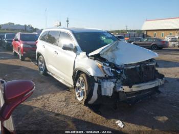  Salvage Toyota Highlander