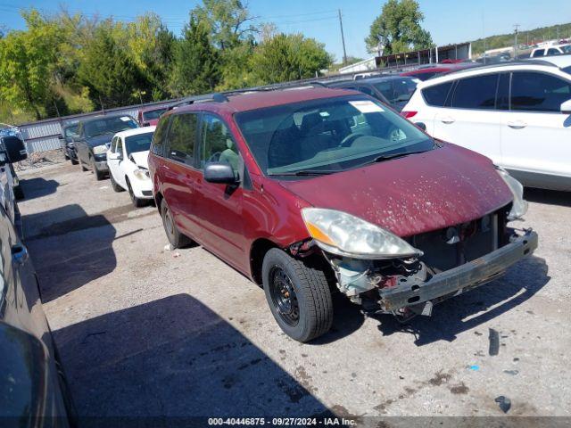  Salvage Toyota Sienna