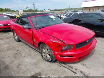  Salvage Ford Mustang