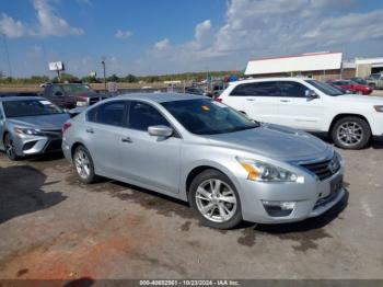  Salvage Nissan Altima