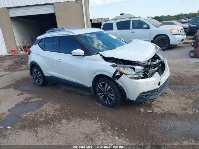  Salvage Nissan Kicks