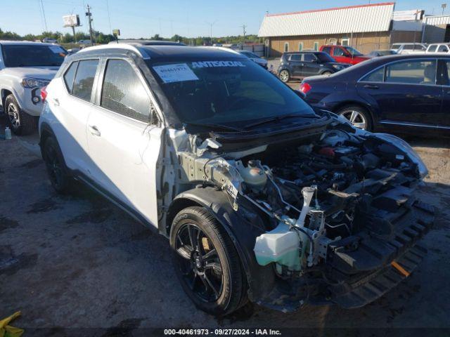  Salvage Nissan Kicks