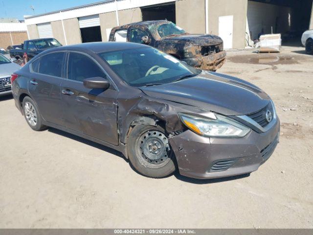  Salvage Nissan Altima