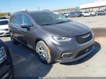  Salvage Chrysler Pacifica