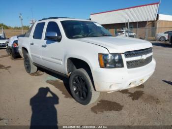  Salvage Chevrolet Avalanche 1500