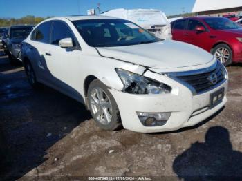  Salvage Nissan Altima