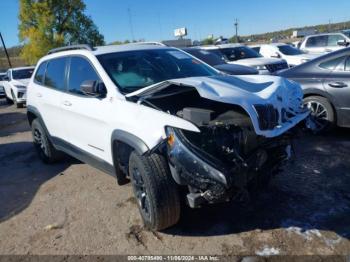  Salvage Jeep Cherokee