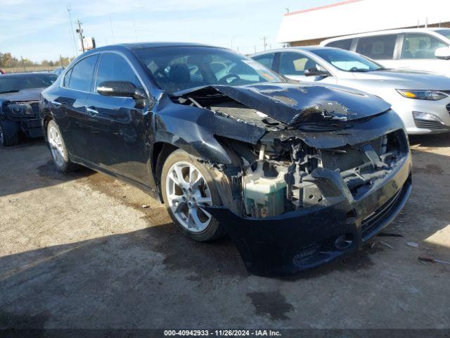  Salvage Nissan Maxima