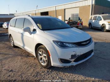  Salvage Chrysler Pacifica