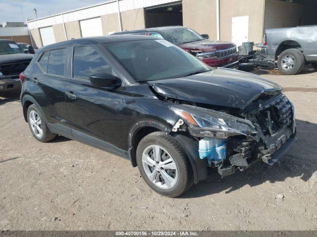  Salvage Nissan Kicks