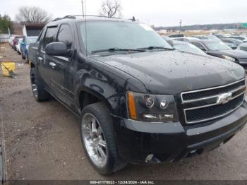  Salvage Chevrolet Avalanche 1500