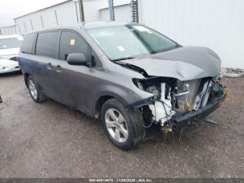  Salvage Toyota Sienna