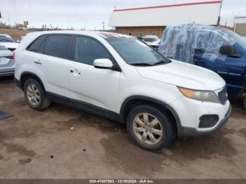  Salvage Kia Sorento