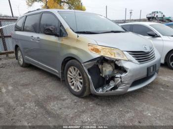  Salvage Toyota Sienna