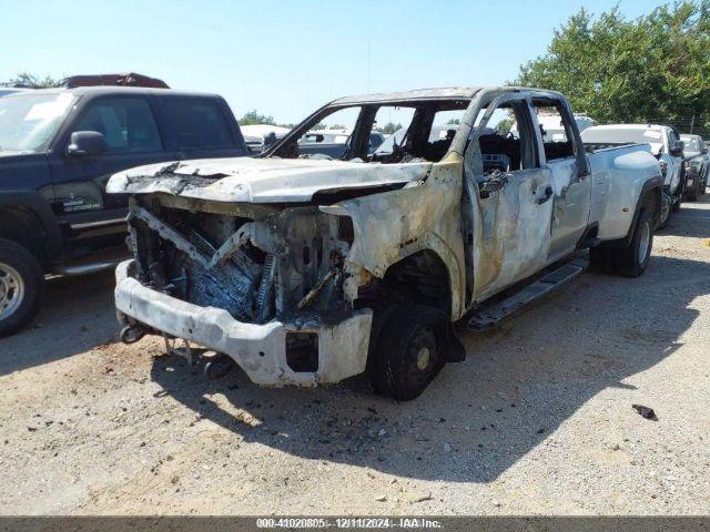  Salvage General Motors Sierra 3500HD