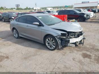  Salvage Chrysler 200