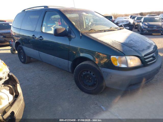  Salvage Toyota Sienna