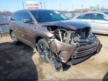  Salvage Toyota Highlander