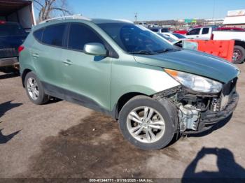  Salvage Hyundai TUCSON