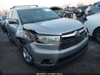  Salvage Toyota Highlander