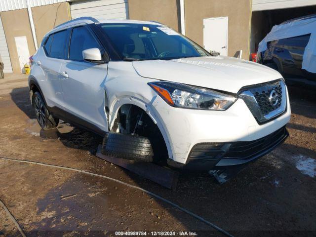  Salvage Nissan Kicks