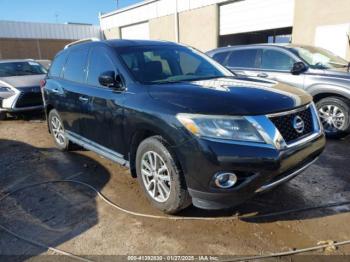  Salvage Nissan Pathfinder