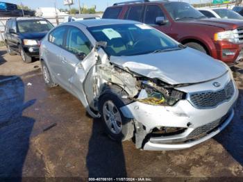  Salvage Kia Forte