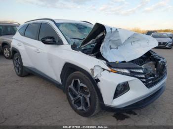  Salvage Hyundai TUCSON