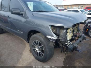  Salvage Nissan Titan