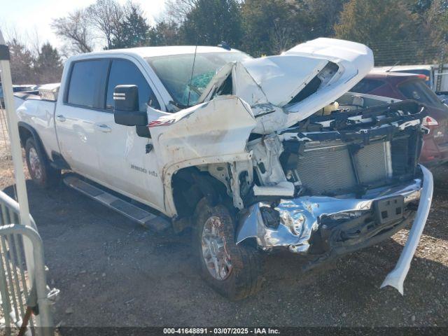  Salvage Chevrolet Silverado 2500