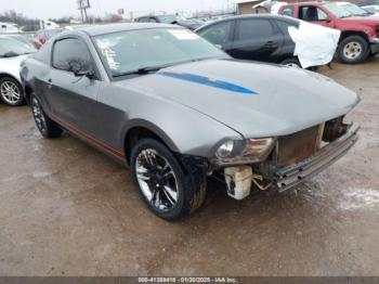  Salvage Ford Mustang