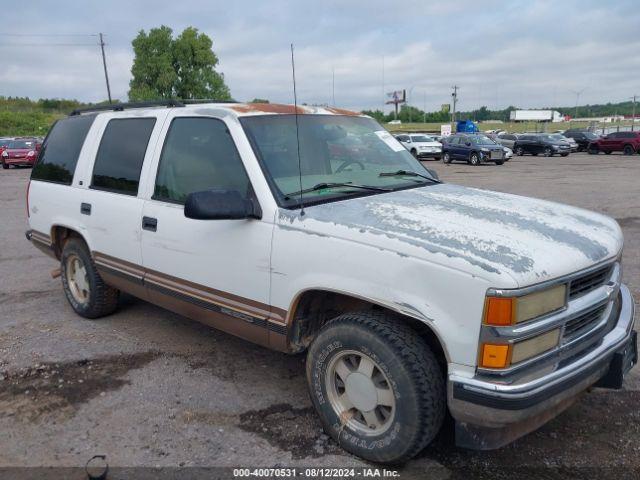  Salvage GMC Yukon