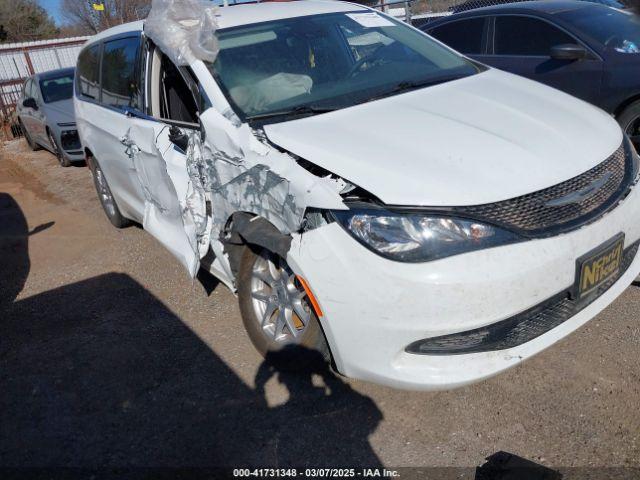  Salvage Chrysler Voyager