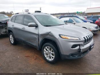  Salvage Jeep Cherokee