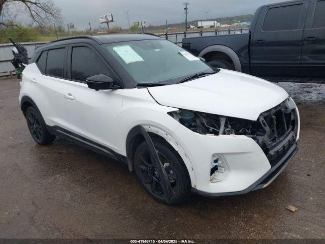  Salvage Nissan Kicks
